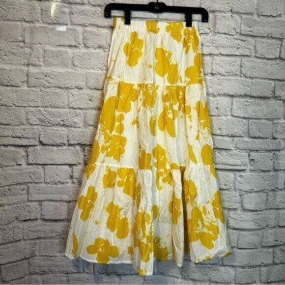 Commense yellow plumeria Two piece midi skirt and matching top Size Small New - Picture 4 of 14